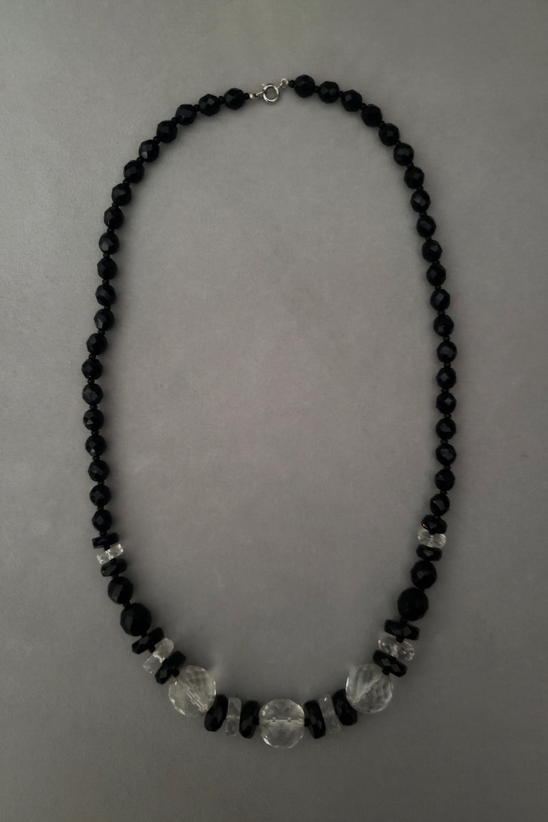 1920s Vintage Black and Clear Graduated Glass Bead Necklace – Leslie  Courreges