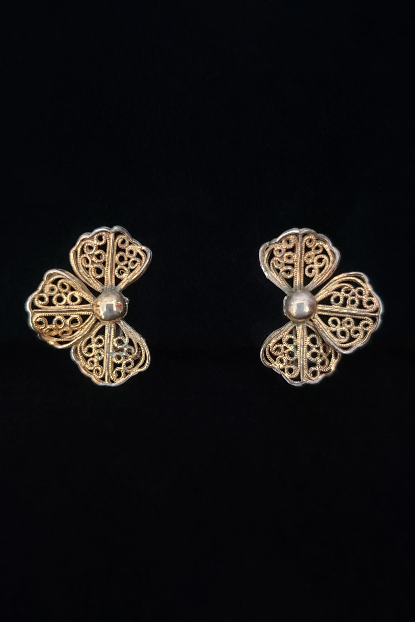 1950s Vintage Gold Tone Floral Three Petal Filigree Clip-On Earrings by Lisner