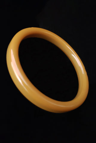 1940s Vintage Slim Sliced Peanut Butter Bakelite Bangle