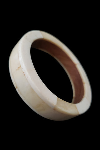 1970s Vintage Cream Mosaic Horn Sliced Bangle