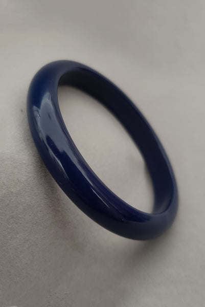 1980s Vintage Gray Marbled and Navy Blue Plastic Three (3) Bangle Bracelet Set