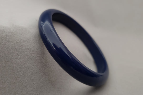 1980s Vintage Gray Marbled and Navy Blue Plastic Three (3) Bangle Bracelet Set