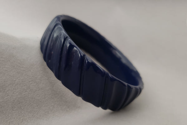 1980s Vintage Gray Marbled and Navy Blue Plastic Three (3) Bangle Bracelet Set