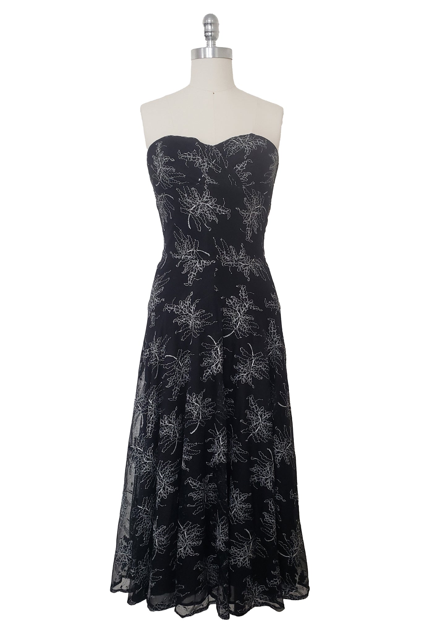NWT 1990s Vintage Black and Ivory Lace Cocktail Dress by Carmen Marc V Leslie Courreges NWT 1990s Vintage Black and Ivory Lace Cocktail Dress by Carmen Marc V Leslie Courreges