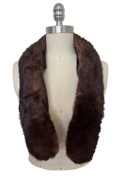 Front view of 1950s vintage brown mink fur and velvet padded stand alone clip-on collar.