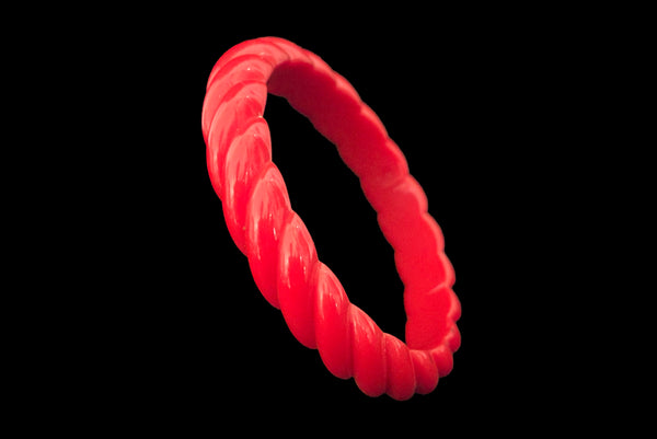 Horizontal perspective single view of 1980s vintage red rope plastic bangle bracelet set of two (2).