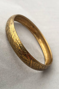 1930s Vintage Gold Tone Etched Floral Brass Bangle