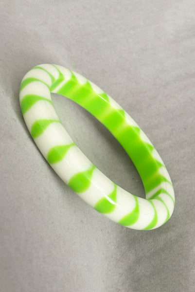 1960s Vintage Lime Green and White Injected Dot Lucite Sliced Bangle Bracelet