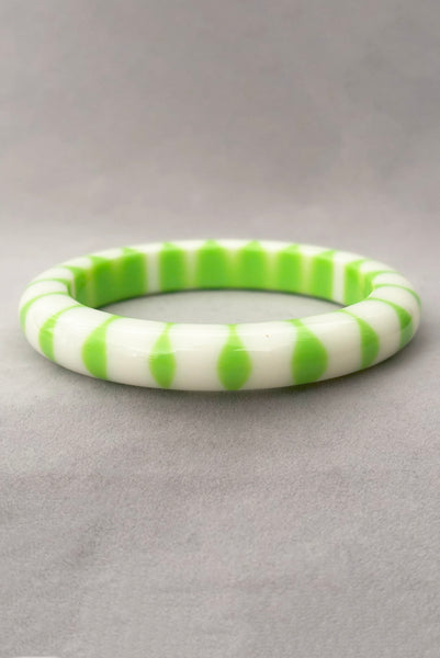 1960s Vintage Lime Green and White Injected Dot Lucite Sliced Bangle Bracelet