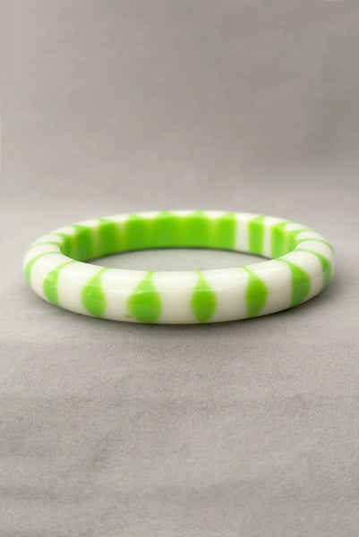 1960s Vintage Lime Green and White Injected Dot Lucite Sliced Bangle Bracelet