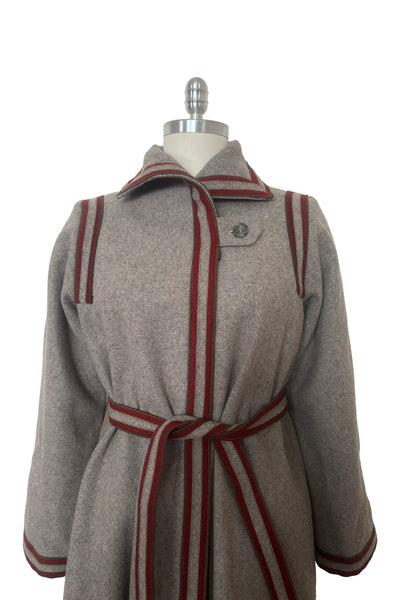 Bodice front view of 1960s vintage heavy gray and rust tie waist wool coat by Carol Cohen for Braefair, size medium to large. Showing the rust wool striping at the collar, shoulders, front placket, tie, and cuffs.