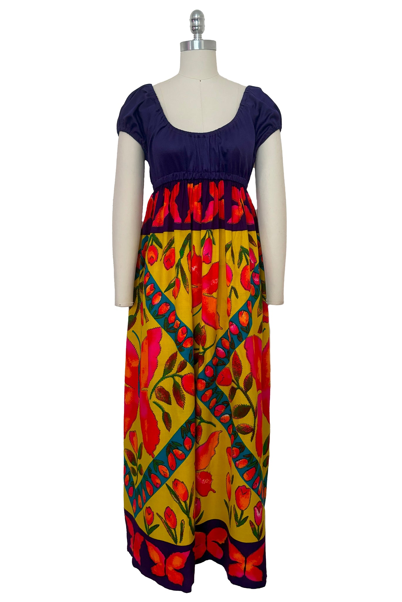1960s Vintage Empire Waist Novelty Print Maxi Dress by Young Edwardian Leslie Courreges 1960s Vintage Empire Waist Novelty Print Maxi Dress by Young Edwardian Leslie Courreges