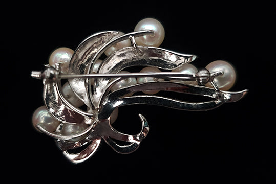 1960s Vintage Sterling Silver Bow Pearl Brooch